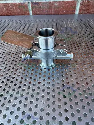 USED BS&B FR-C SAFETY HEAD 1" FITTING W/ 45 PSIG RUPTURE DISC,  3/4" TEE FITTING