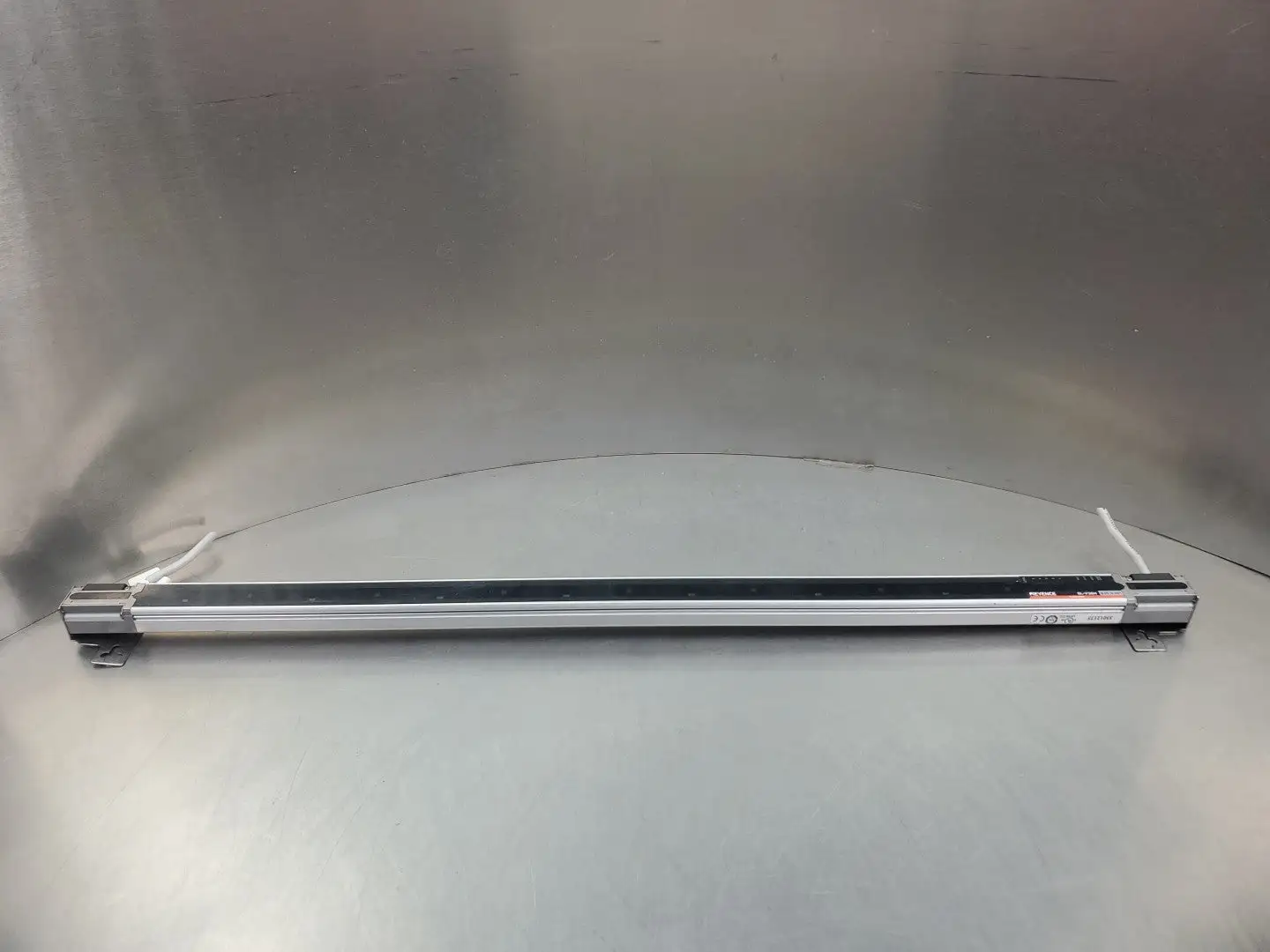 KEYENCE SL-V36H-T SAFETY LIGHT CURTAIN TRANSMITTER. 5C-12