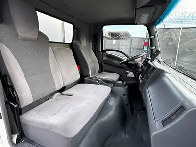 Used 2017 ISUZU NPR XD Reefer Trucks Florida US | Truck and Van Outlet #1509165