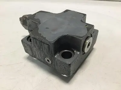 USED VICKERS CVCS25CS2W24510AP10