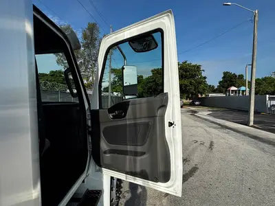 Used 2020 INTERNATIONAL MV607 Box trucks Florida US | Truck and Van Outlet #1509202