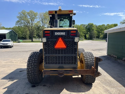 USED 2004 JOHN DEERE 670C SERIES 2