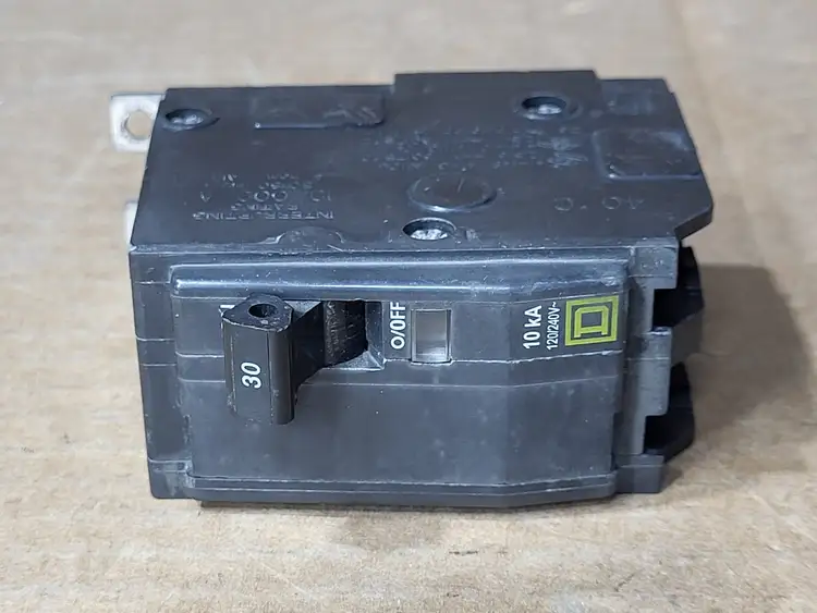 Used SQUARE D QOB230 Switchgears British Columbia CA | Lenmark #1438608