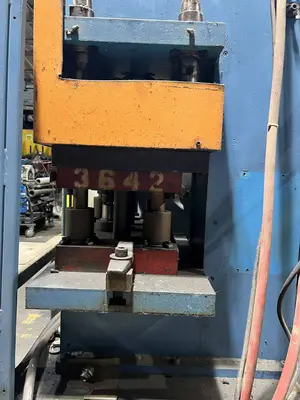 5 Ton Custom Press • Used Custom AT 30 100 Press