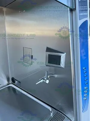 USED LABCONCO 302611100 CLASS II TYPE A2 LOGIC + BIOLOGICAL SAFETY CABINET 6 FT, 115V