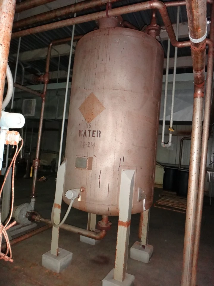 500 Gallon 304 Stainless Vertical Tanks