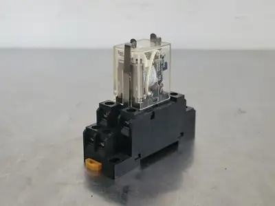 USED OMRON IEC225