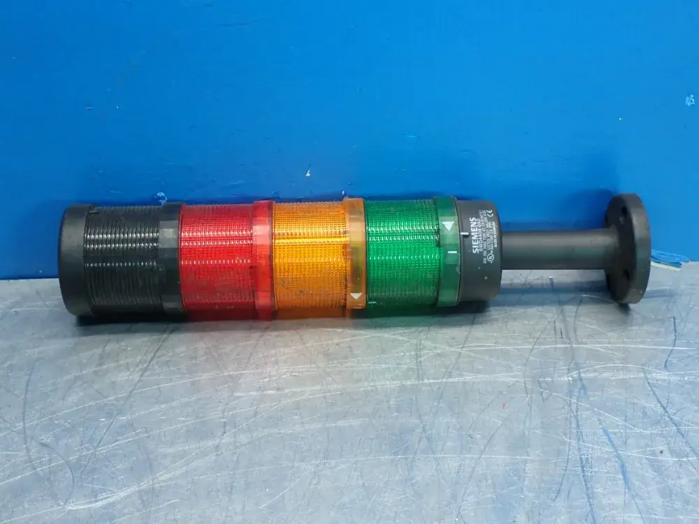 Used SIEMENS 8WD44080AD Light Source Equipment Ohio US | HGR 24 #981319