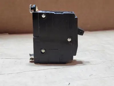 Used SQUARE D QOB120 Switchgears British Columbia CA | Lenmark #835748