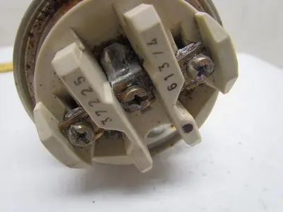 VISHAY PhMKP ESTAProp 525.3.15,00 Low Voltage Capacitor 480V 3Ph 57.7uF