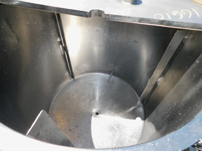 USED VIATEC 100 GALLON MIXING TANK 100 GALLON