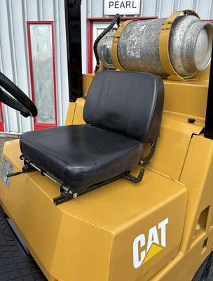 USED 2006 CAT GC40K