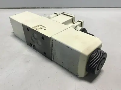 USED VICKERS DG4V-3S-6C-M-FW-D7-H5-60