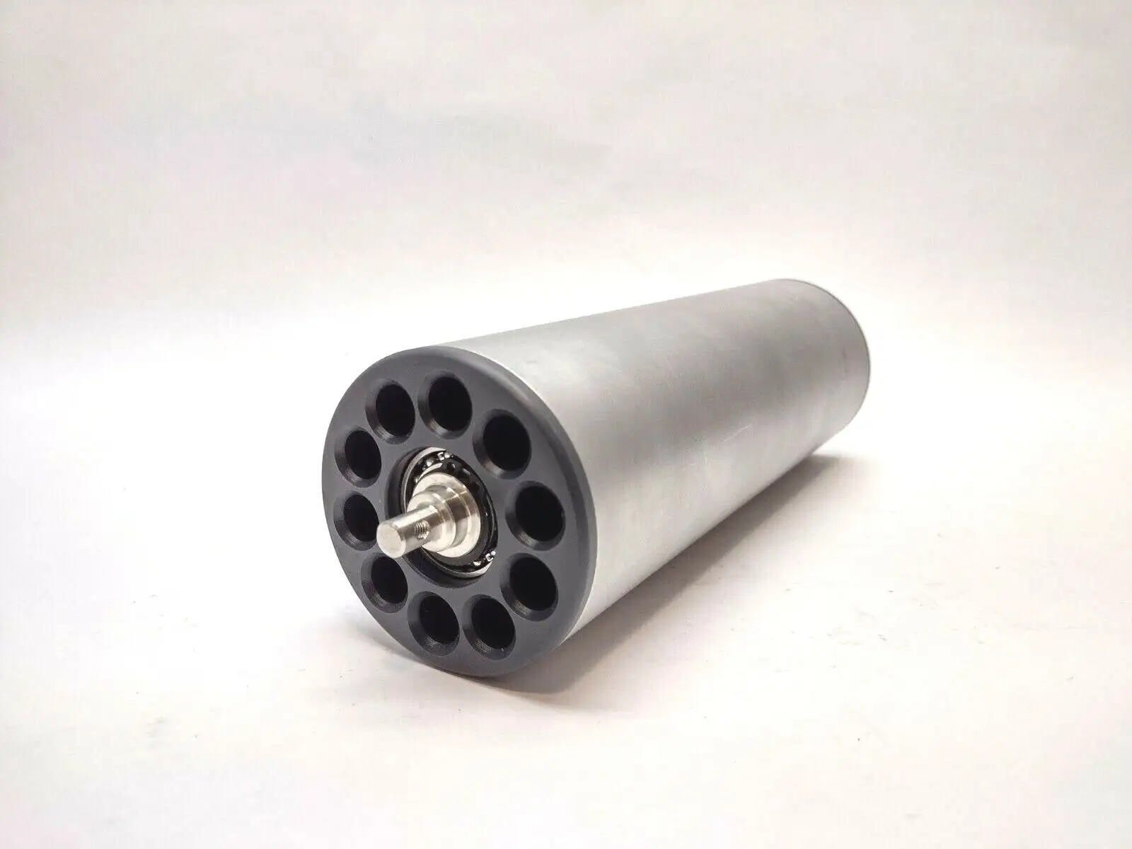 New | in-Stock PE USA LARGE SOLID ROLLER WITH NO HOLES Labelers Michigan US | Maverick Industrial Sales #1122832