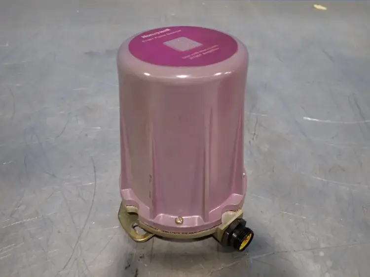 Used HONEYWELL C7061A1038 Photoelectric Sensors Ohio US | HGR 24 #729026