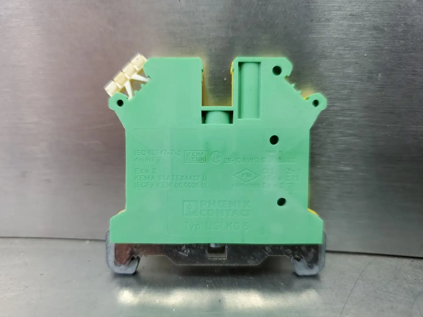 Phoenix Contact USLKG 5 Ground Modular Terminal Block. 4E-37