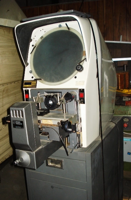 Used GAGE MASTER OPTICAL COMPARATOR WITH 2-AXIS DIGITAL READOUT DISPLAY Comparators Florida US | Holland Machinery Co. #944321