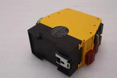 SICK IN40-R1212B / IN40R1212B SAFETY CONTROLLER STOCK B-1537