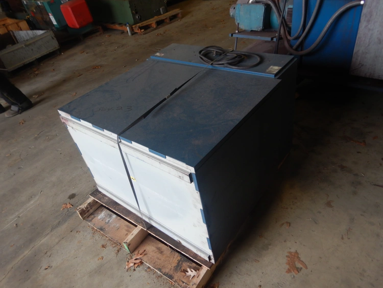 Used MACBETH LIGHT Miscellaneous Laboratory Equipment New Jersey US | Perry Equipment #119906