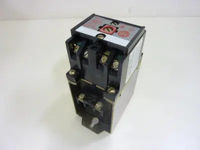 USED ALLEN BRADLEY 700DC-PK200Z24 SER A