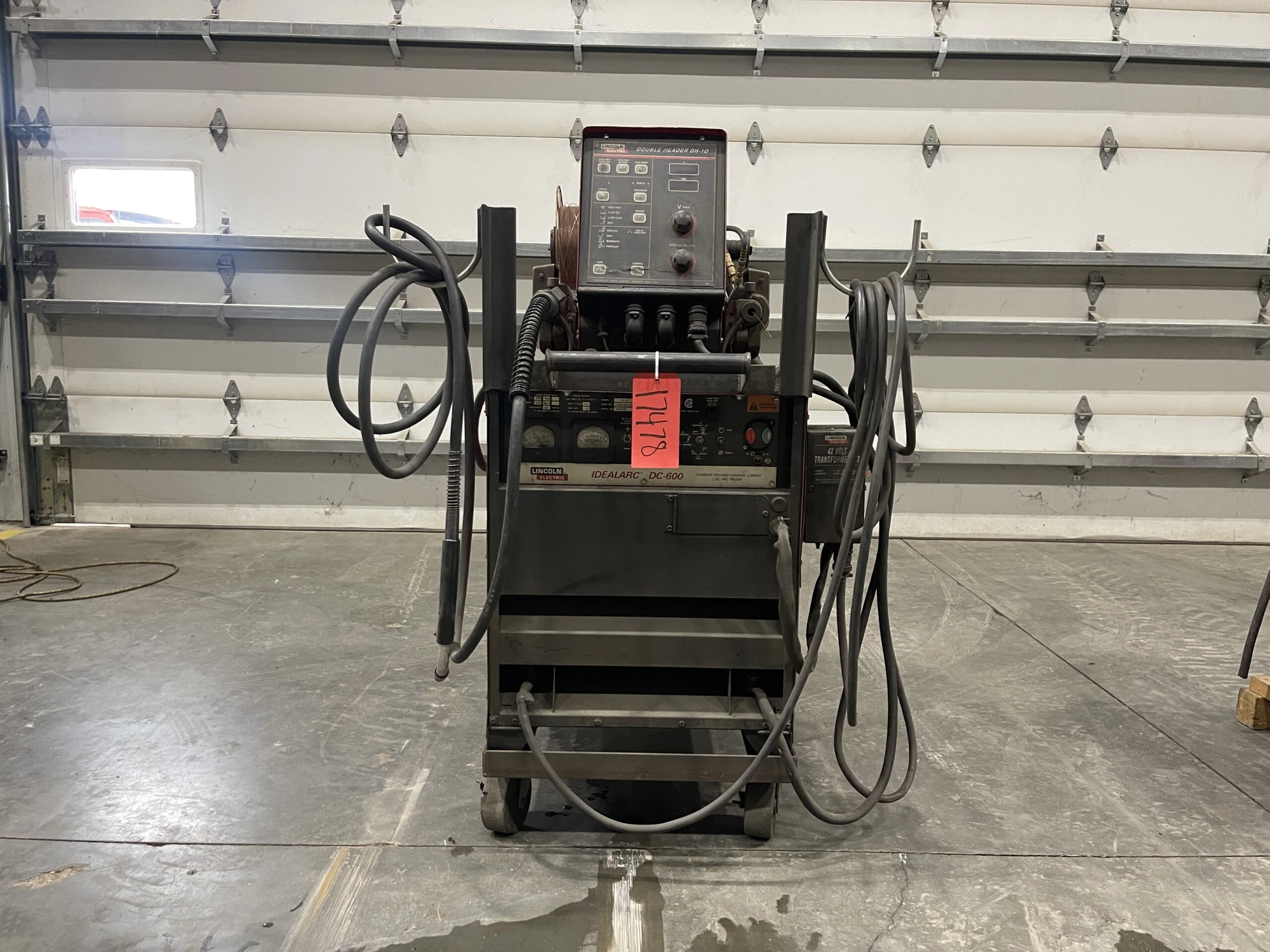 Lincoln DC-600 Welder