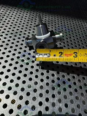 USED GE HEALTHCARE SALVI DN10 969 4-WAY 316 VALVE 18-1012-56 W/ 1/2" SANITARY FITTING