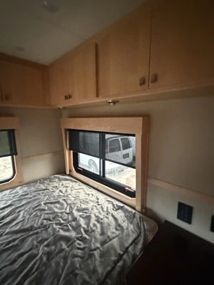Used 2021 INTERNATIONAL SHOWHAULER CUSTOM 4X4 Campers, Caravans, Motorhomes Michigan US | Miedema Asset Management Group #1580270