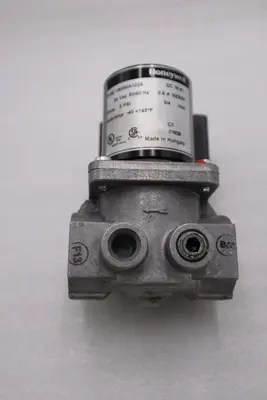 NEW OPEN BOX HONEYWELL V8295A1024 SOLENOID GAS VALVE STOCK H959A