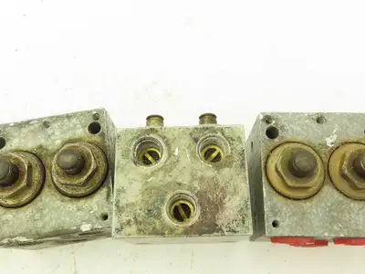 Knorr-Bremse WBV-6 Pneumatic Air Double Switch Block Lot of 6