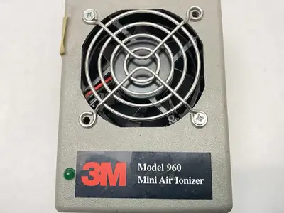 USED 3M MINI AIR IONIZER