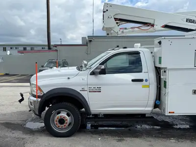 Used 2017 RAM 5500 Bucket (boom) trucks Florida US | Truck and Van Outlet #1509138