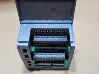 USED SIEMENS 6ES7 223-1PH32-0XB0