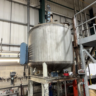 5200L S/s enc mix tank 4 kw