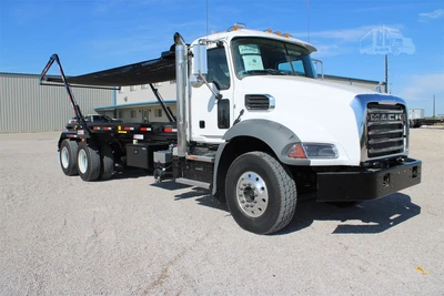 New | in-Stock 2025 MACK GRANITE 64BR Rolloff Trucks Texas US | Roll Off Truck World #1491919