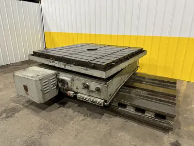 72" X 72" GIDDINGS & LEWIS (G&L) T-SLOTTED POWERED ROTARY TABLE W/ 72" POWERED INFEED SLIDE: STOCK #19731