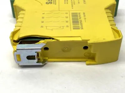 USED PHOENIX CONTACT SAFETY RELAY 2981062