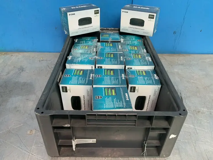 New | in-Stock DLINK DES1005E Network Switches Ohio US | HGR 24 #1406010
