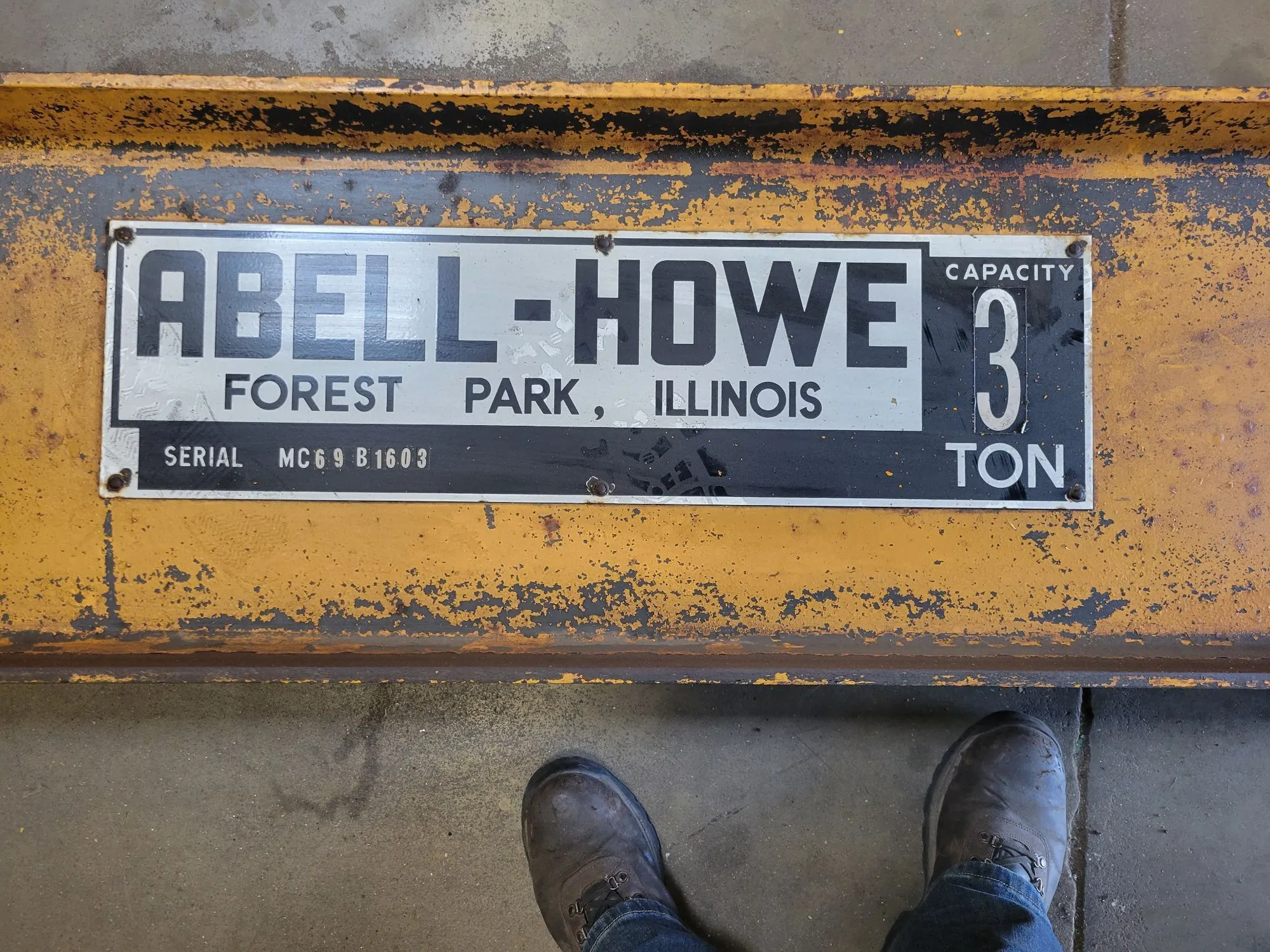 USED ABELL-HOWE 3 ton Jib