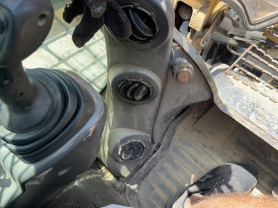 USED 2015 CAT 277D