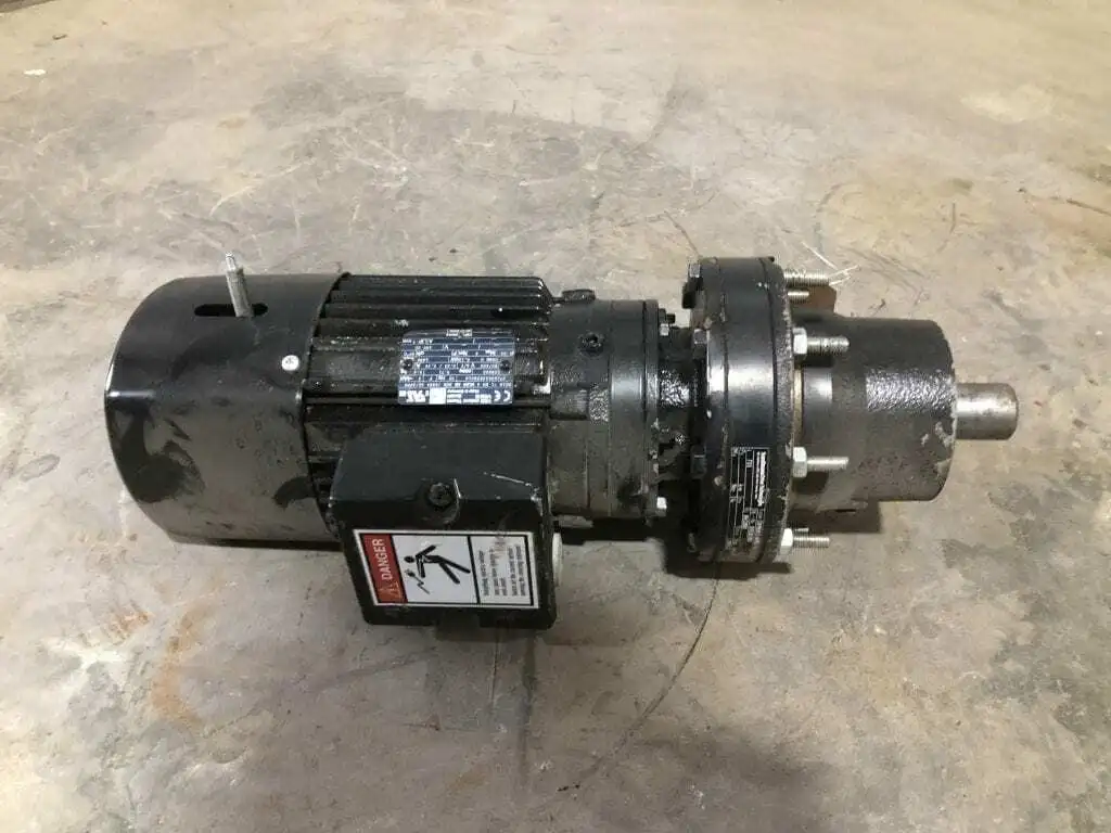 Sumitomo CNFMS012-609FDAGB-731/G 71KU/4 0.12kW Gearmotor 1400RPM 731:1 3PH