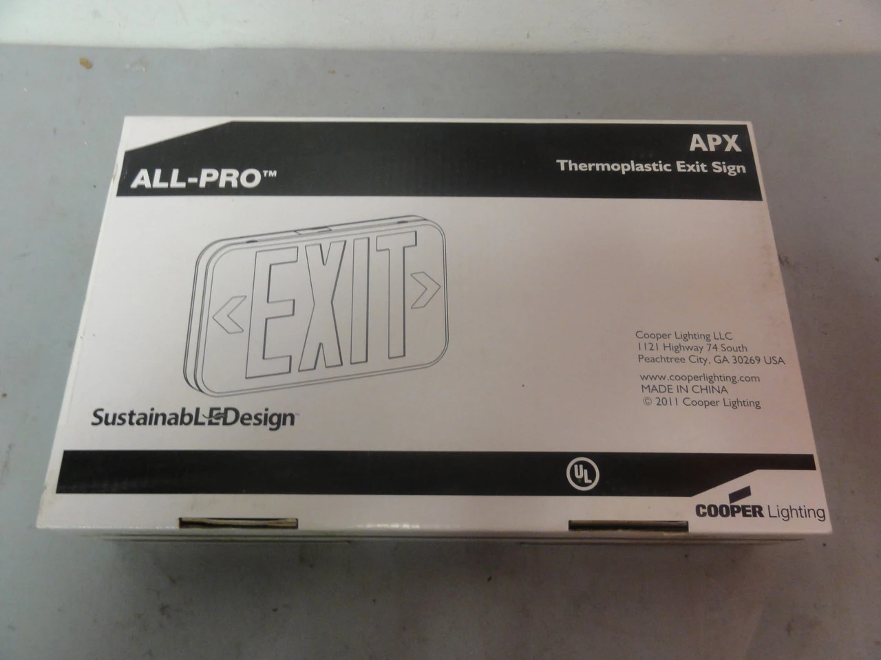 NEW COOPER LIGHTING APX7R