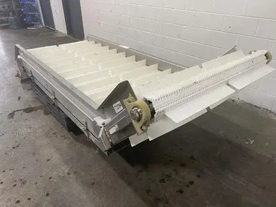 VWM Z-Style Flighted Conveyor