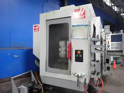 USED 2004 HAAS EC300