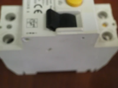 USED Allen-Bradley 1492-RCD2A16