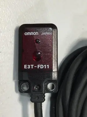 USED OMRON E3T-FD11