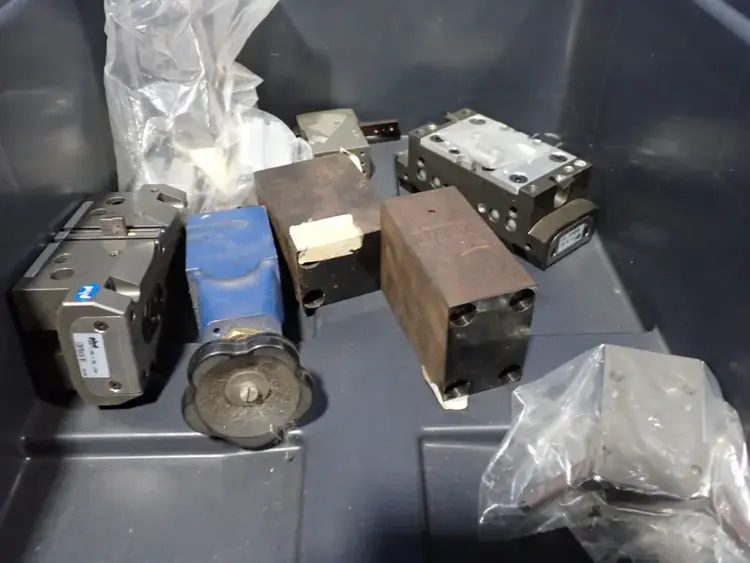 Used PHD, ROEMHELD, FESTO _UNKNOWN_ Cylinders | HGR 24 #731428