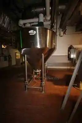 600 gal surge stainless steel tank