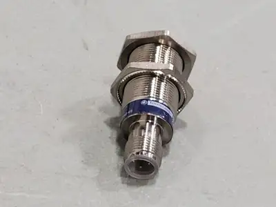 NEW TELEMECANIQUE XS518B1PAM12