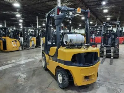 USED 2014 YALE GLP060