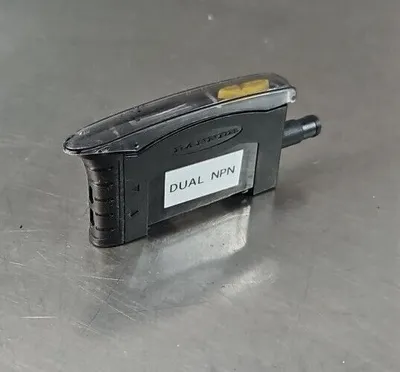 Banner D10DNFPQ Photoelectric Sensor 12-24VDC Loc5E-19